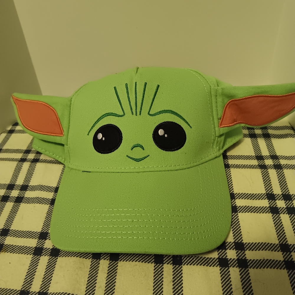 Star Wars Green and Black Baby Alien Hat